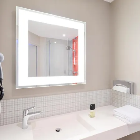 Hotel Ibis Styles Centre Grand Place 3*